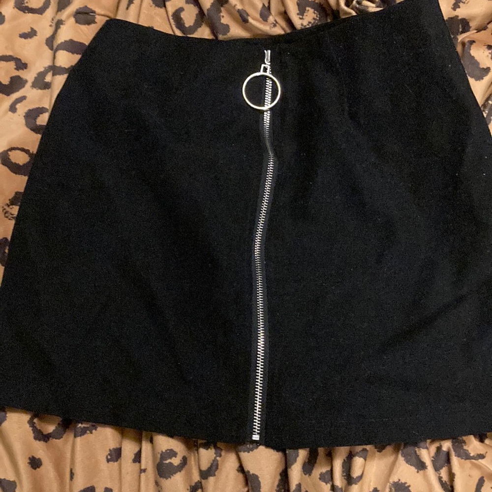 Black front zip velvet skirt